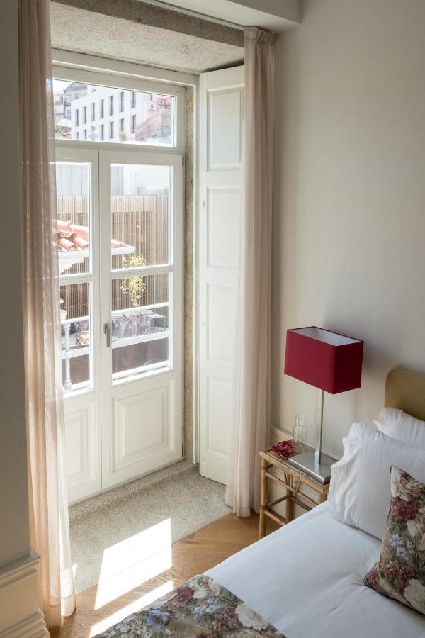 Boutique Rentals-Flores Chic In Historical Center Порто Екстериор снимка